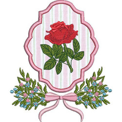 MOLDURA FLORAL APLICADA COM ROSA